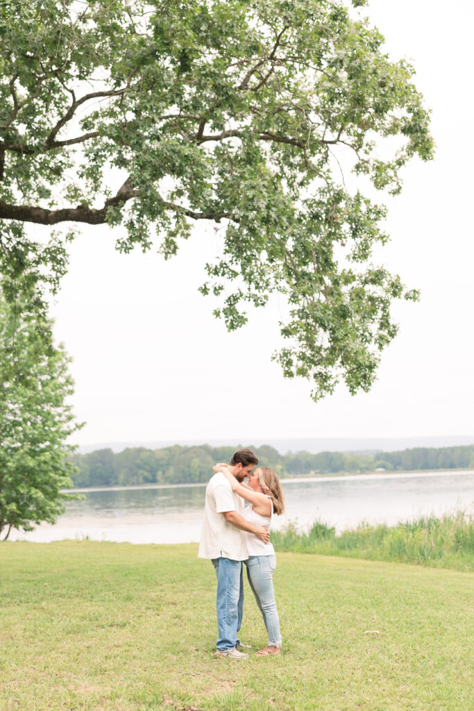 Natural light family photographer in Chattanooga Tennessee