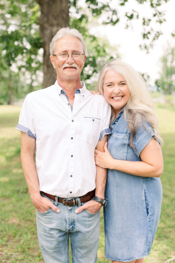 Outdoor family photos in Chattanooga TN at Chester Frost Park